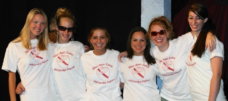 2006 contestants wearing Miss Apple Valley T-shirts donated by Hudson Valley Impressions