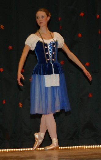 Rebecca Kappler dancing